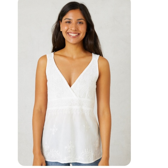 Hand Made Tops - HANDMADE Cotton Cross Front Tank Top with Tatting Appliqué Size Medium